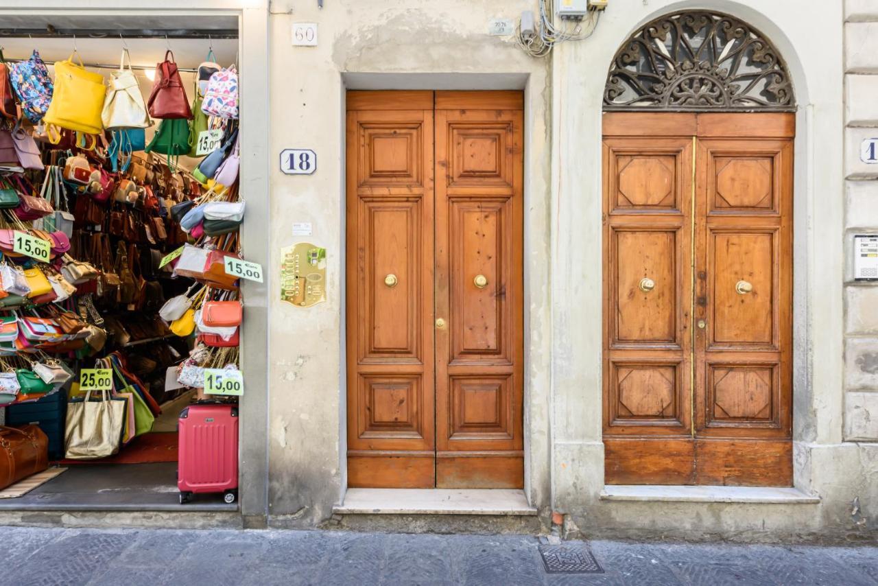 Ferienwohnung Uffizi - Signoria Wi-Fi - Netflix & A/C Florenz Exterior foto