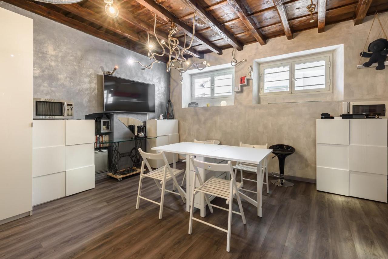 Ferienwohnung Uffizi - Signoria Wi-Fi - Netflix & A/C Florenz Exterior foto